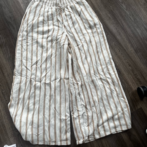 American Eagle palazzo pants - Picture 3 of 3